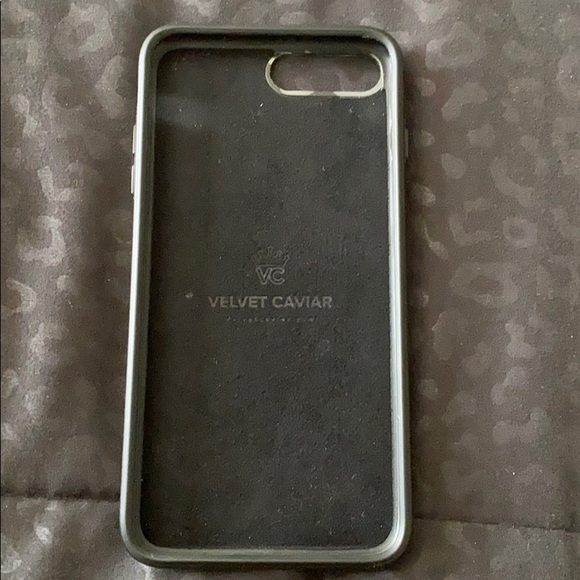 Velvet Caviar IPhone 8plus case - Picture 3 of 3